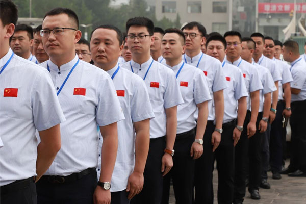 ÐØÇ°ÓйúÆì ¼çÉÏÓе£ÈÎ ÐØÇ°ÓйúÆì ¼çÉÏÓе£ÈÎ