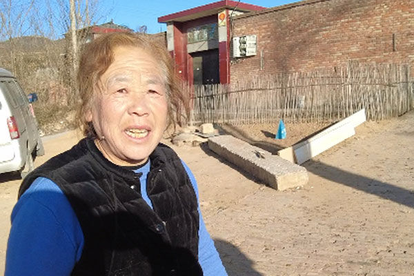 ����������