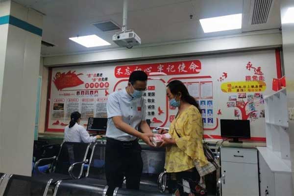 ŷ��ABG�ʰ���ʹ�����򳵻�����­�ڳ�Ѫ�Ĺ�־��