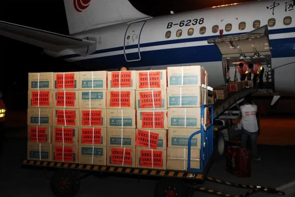 汶川地震“欧博ABG赠药专机” 汶川地震“欧博ABG赠药专机”